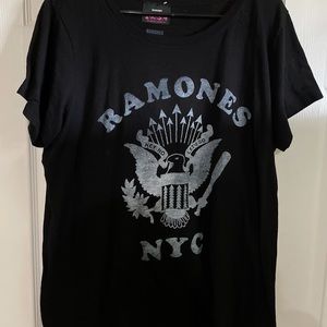 Ramones- Torrid tshirt